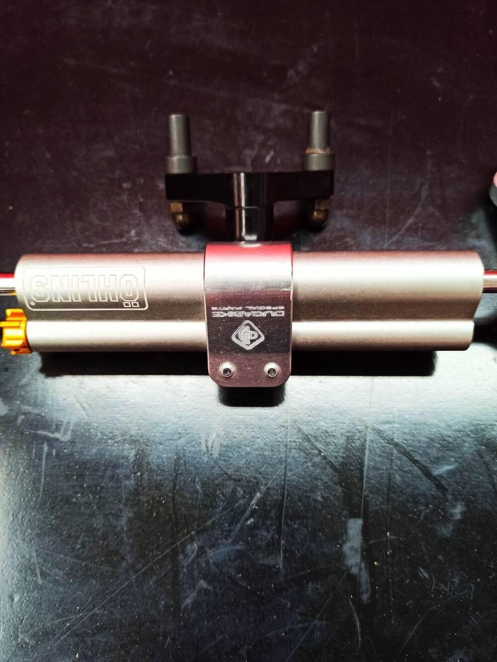 Kit ammortizzatore di sterzo Ohlins per Ducati Sup Öhlins (3)