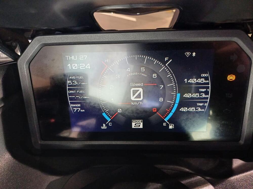 Yamaha T-Max 560 (2022 - 24) (4)