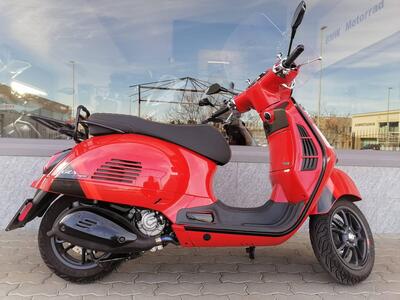 Vespa GTS 300 Super Sport (2023 - 24) usata