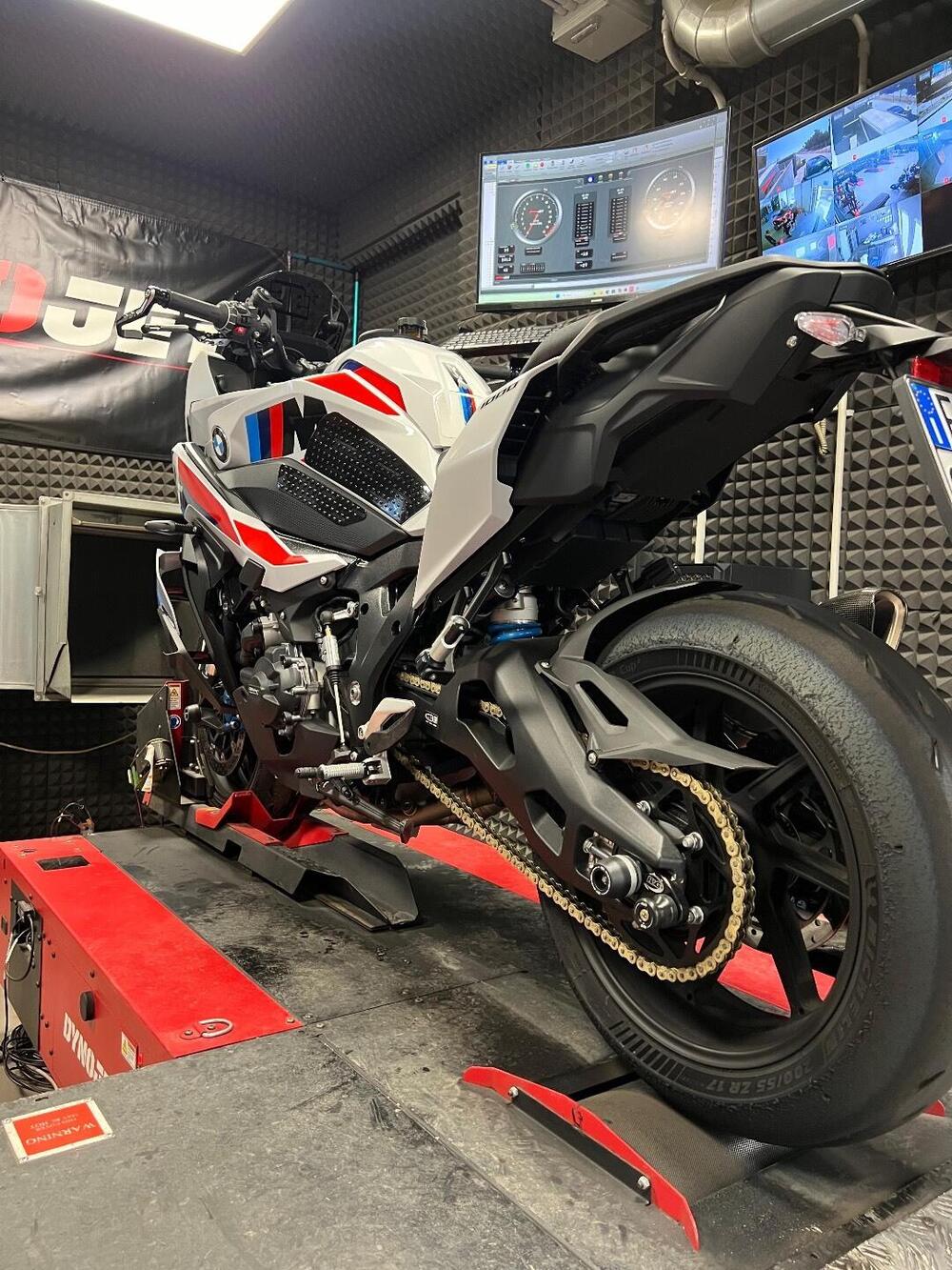 Bmw M 1000 XR (2024 - 26) (3)