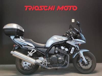 Yamaha FZS 600 Fazer (2002 - 03) usata