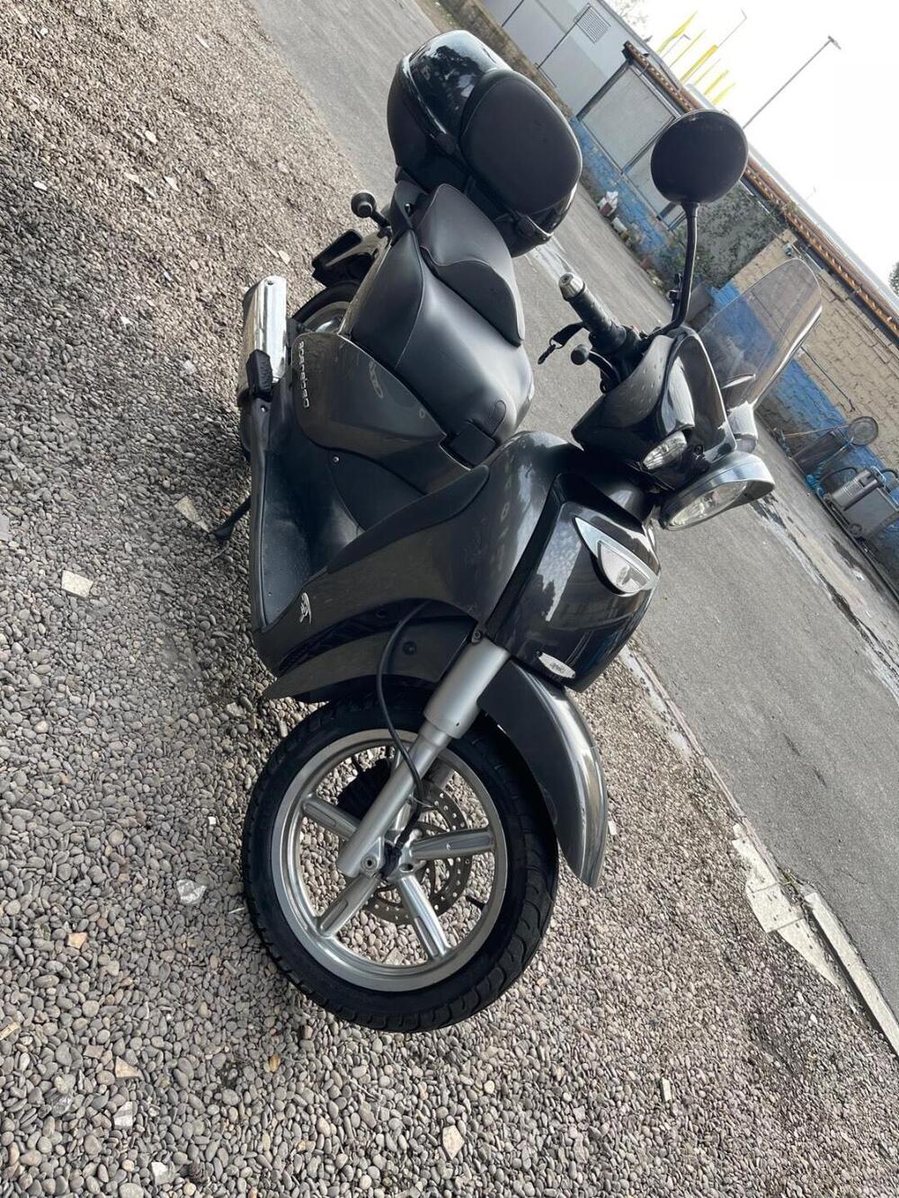 Aprilia Scarabeo 250 (2005 - 06) (5)