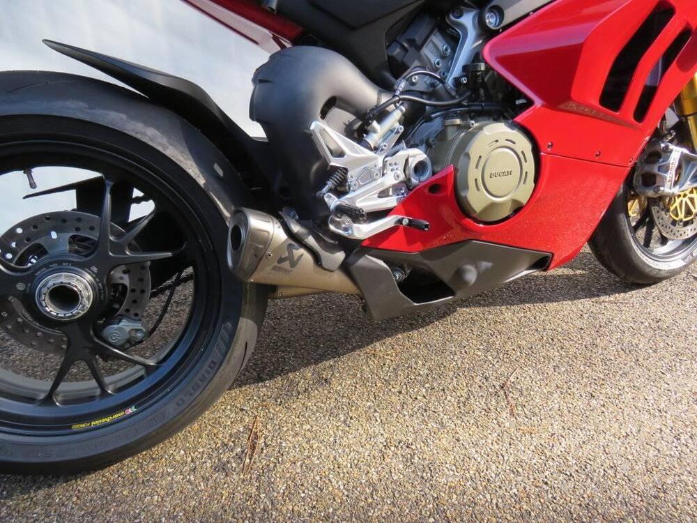 Ducati Panigale V4 S 1100 (2021) (10)
