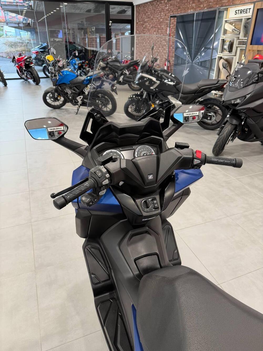 Honda Forza 350 (2022 - 24) (8)