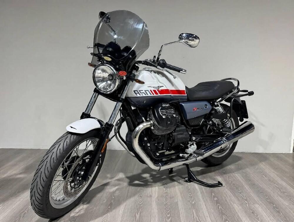 Moto Guzzi V7 Special (2021 - 24) (2)