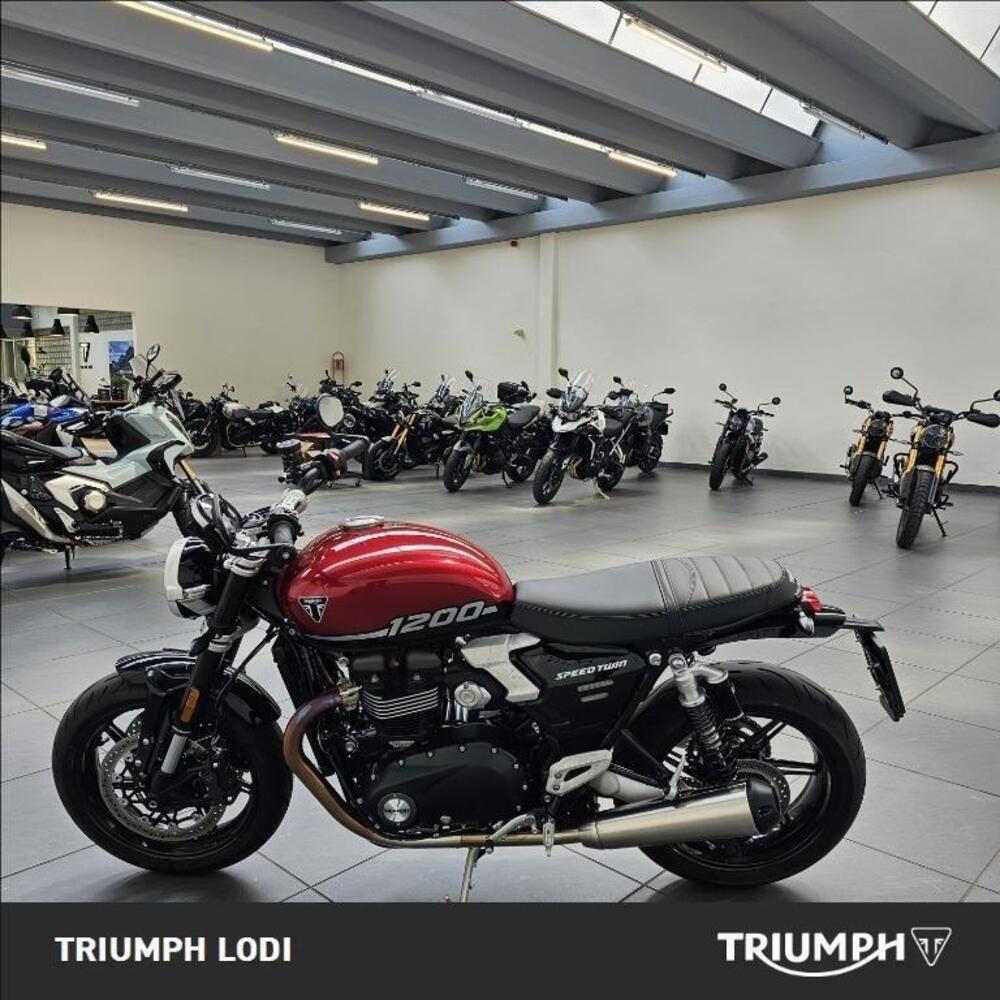 Triumph Speed Twin 1200 (2025 - 26) (5)