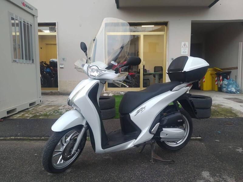 Honda SH 150i ABS (2013 - 16) (4)