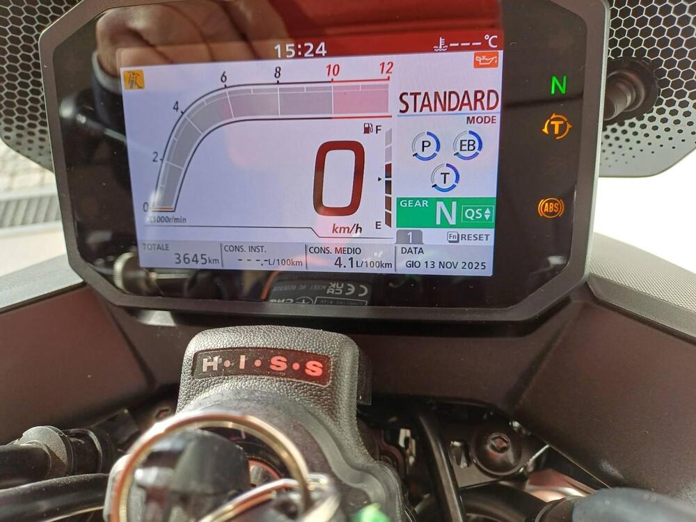 Honda CB 750 Hornet (2023 - 24) (5)