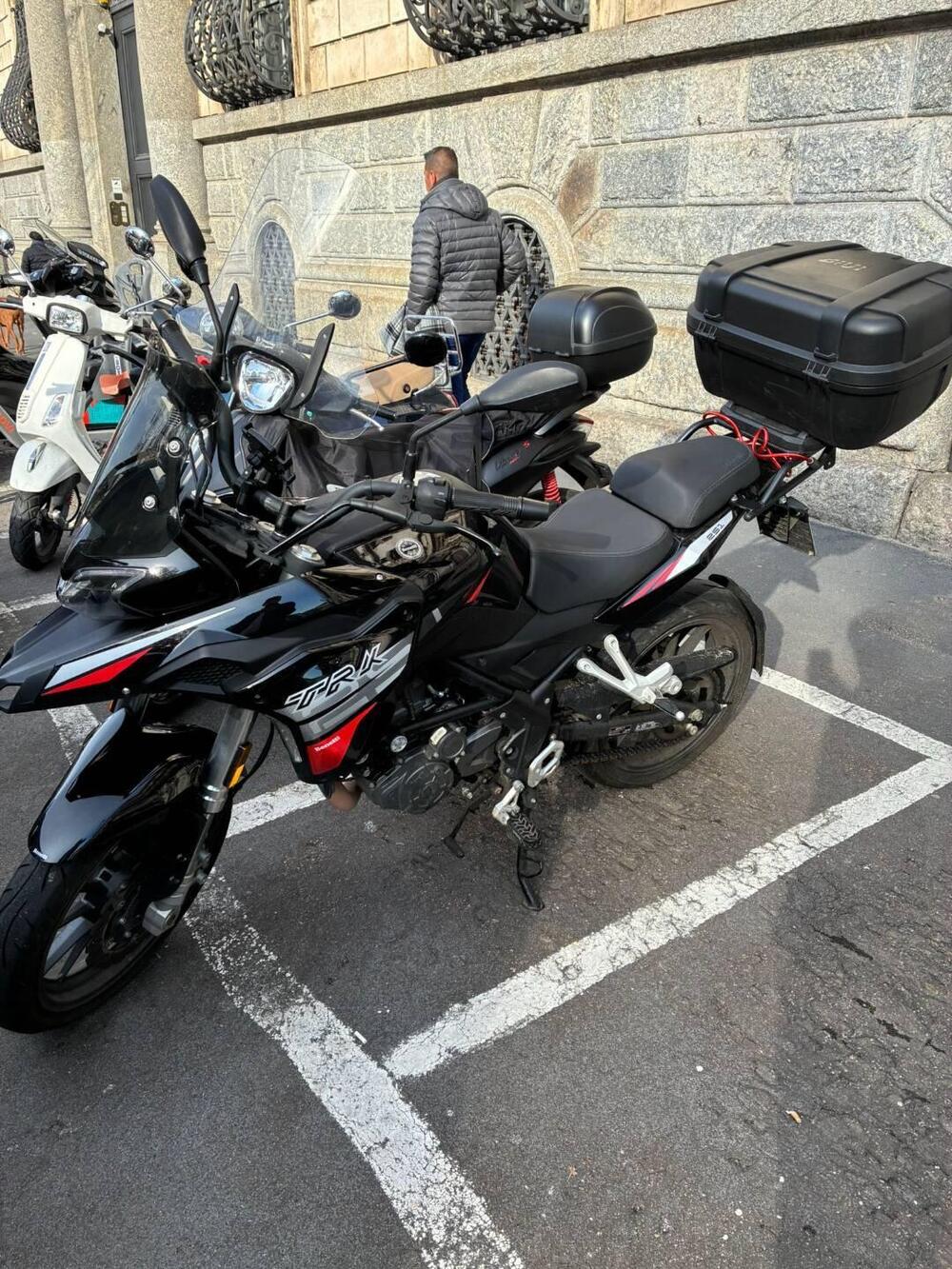 Benelli TRK 251 (2022 - 25) (5)