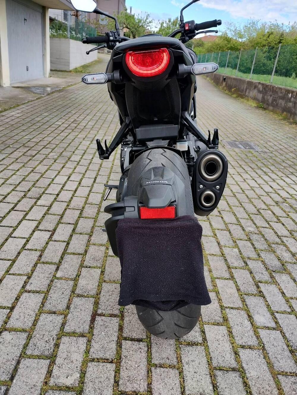 Honda CB 1000 R Black Edition (2021 - 25) (3)