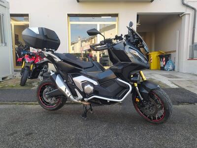 Honda X-ADV 750 DCT Adventure (2021 - 24) usata
