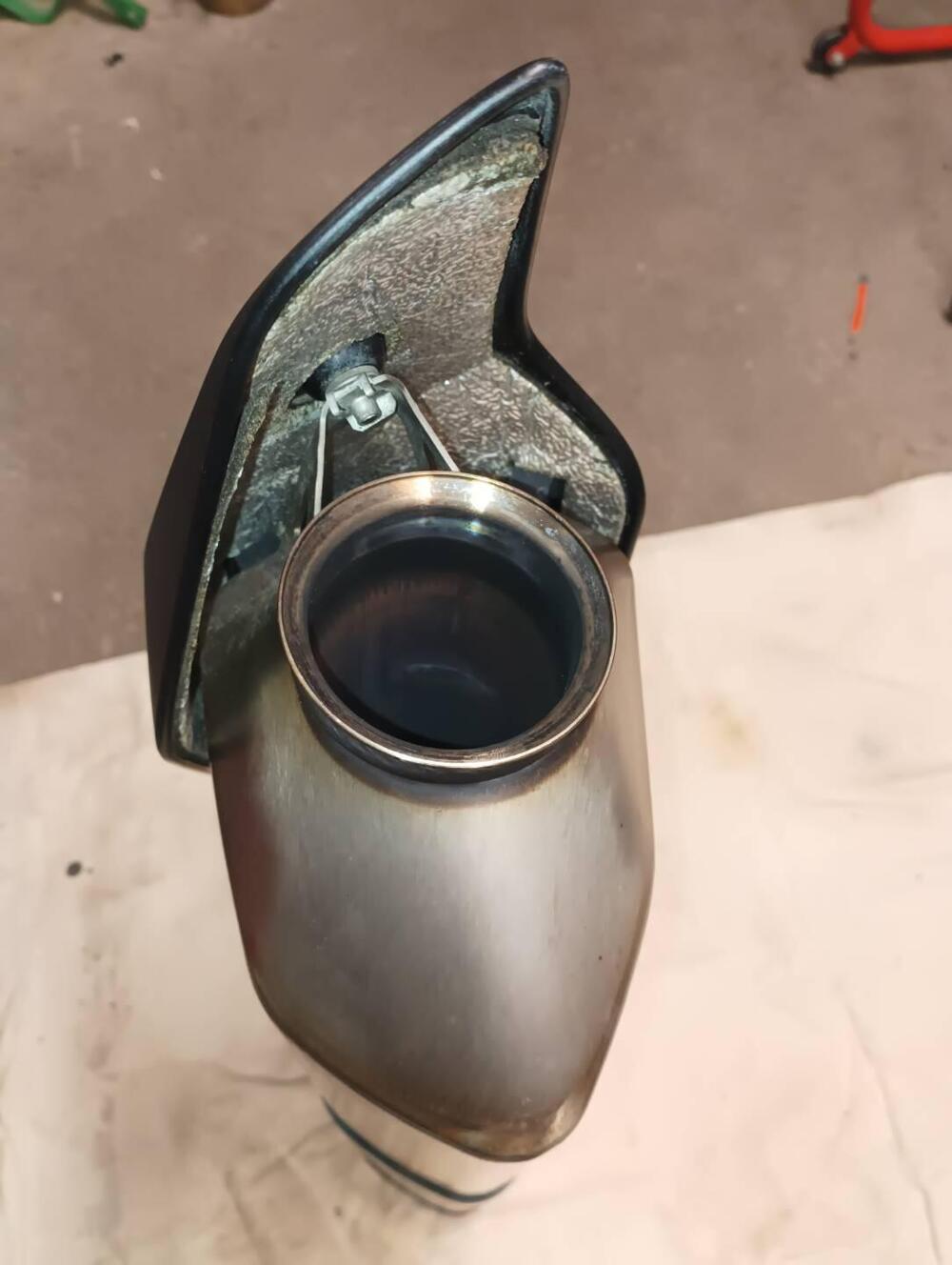 Scarico originale ktm 1050/1090/1190/1290 Adv (3)