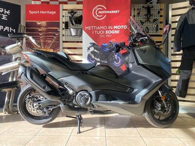 Yamaha T-Max 560 (2025) usata