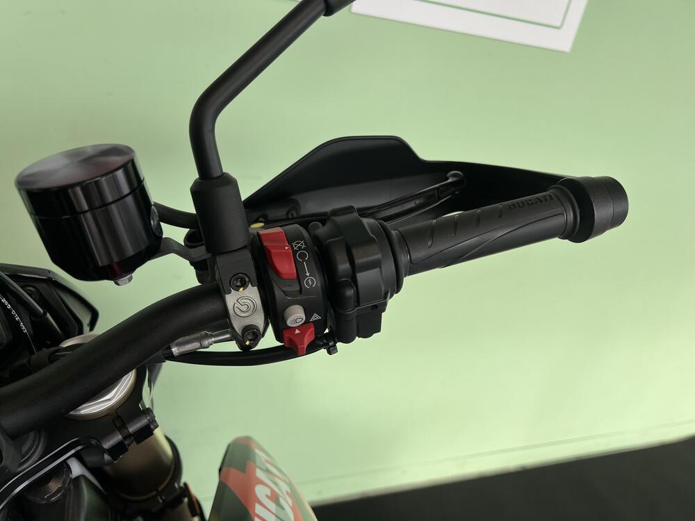 Ducati Hypermotard 698 Mono RVE (2024 - 26) (20)
