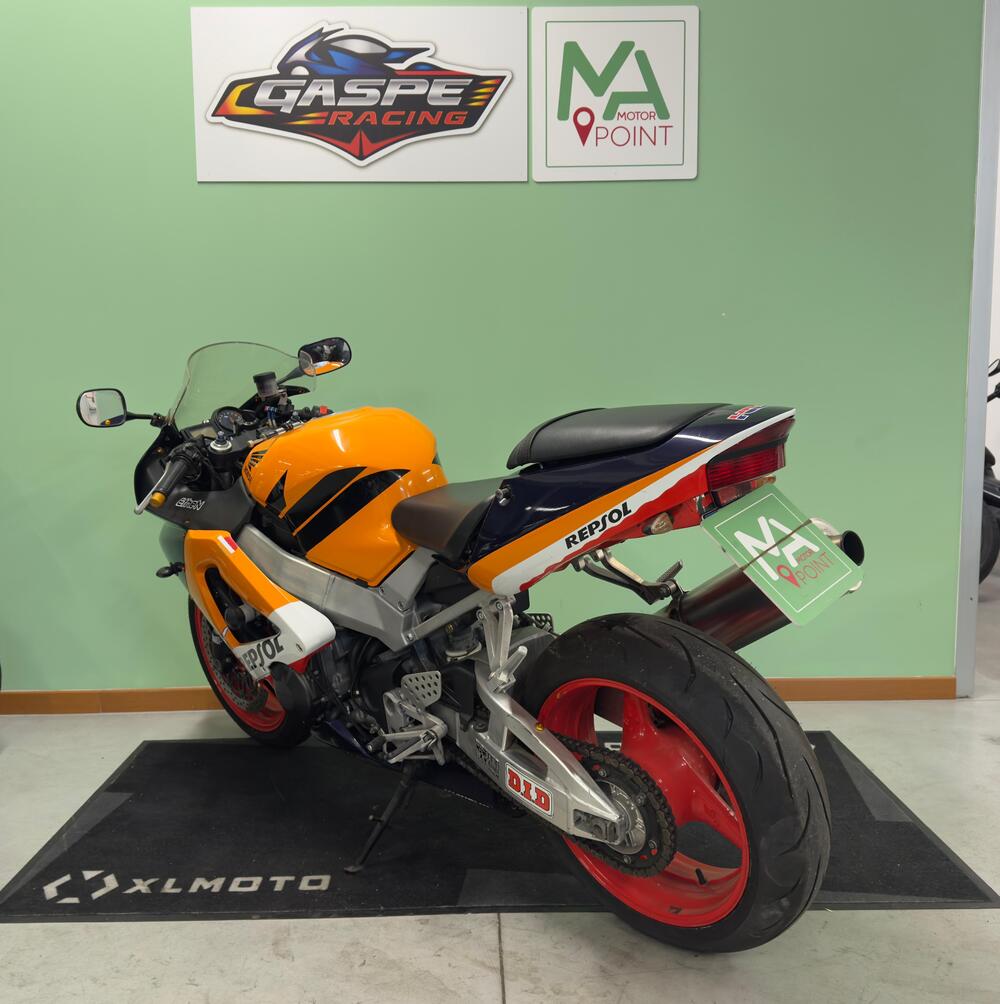 Honda CBR 900 RR Fireblade (2000 - 01) (5)