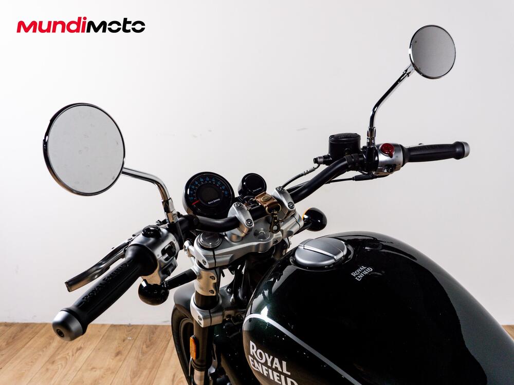 Royal Enfield Super Meteor 650 (2023 - 26) (11)