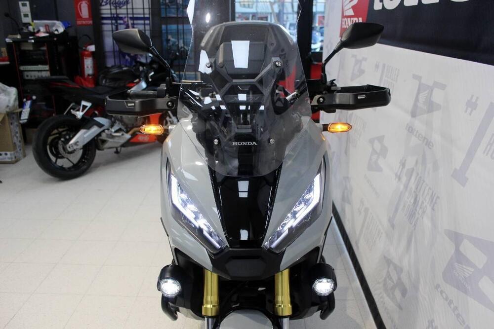 Honda X-ADV 750 DCT (2021 - 24) (4)
