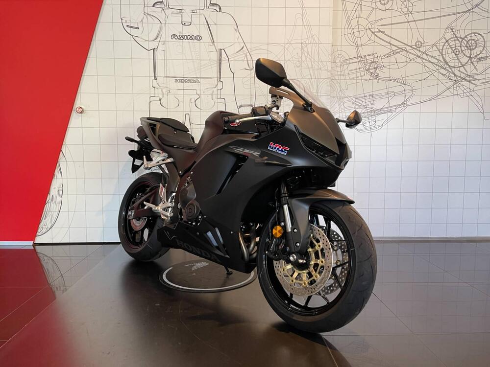 Honda CBR 600 RR (2024 - 26) (3)