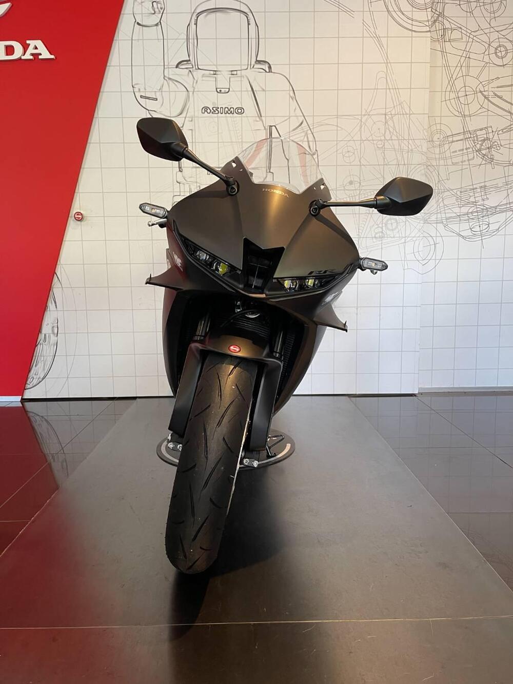 Honda CBR 600 RR (2024 - 26) (4)