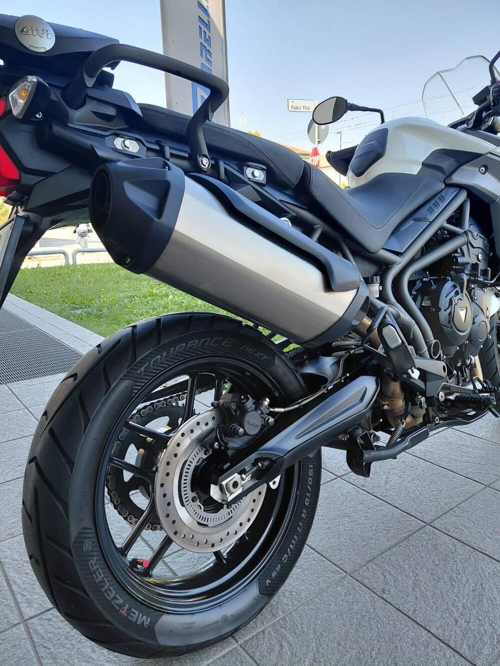 Triumph Tiger 800 XRx (2017 - 18) (3)