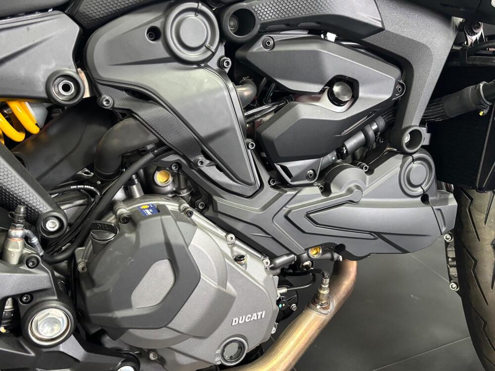 Ducati Monster 937 + (2021 - 25) (7)