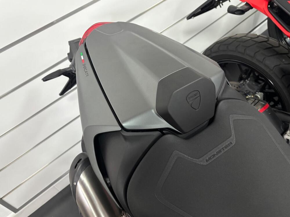 Ducati Monster 937 + (2021 - 25) (8)