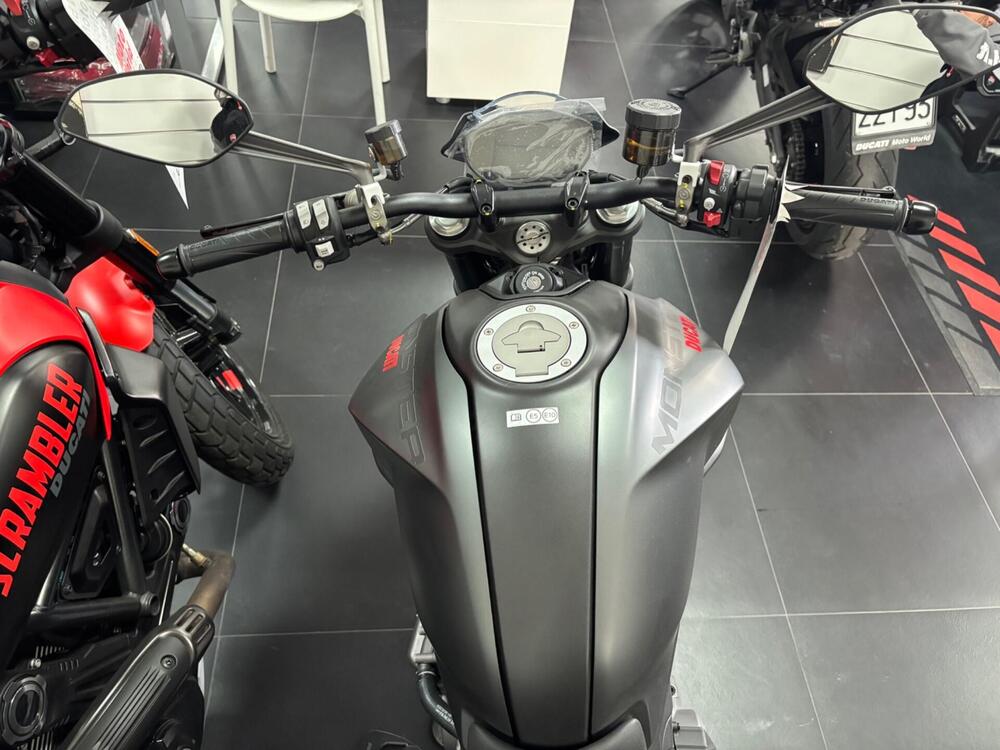 Ducati Monster 937 + (2021 - 25) (9)