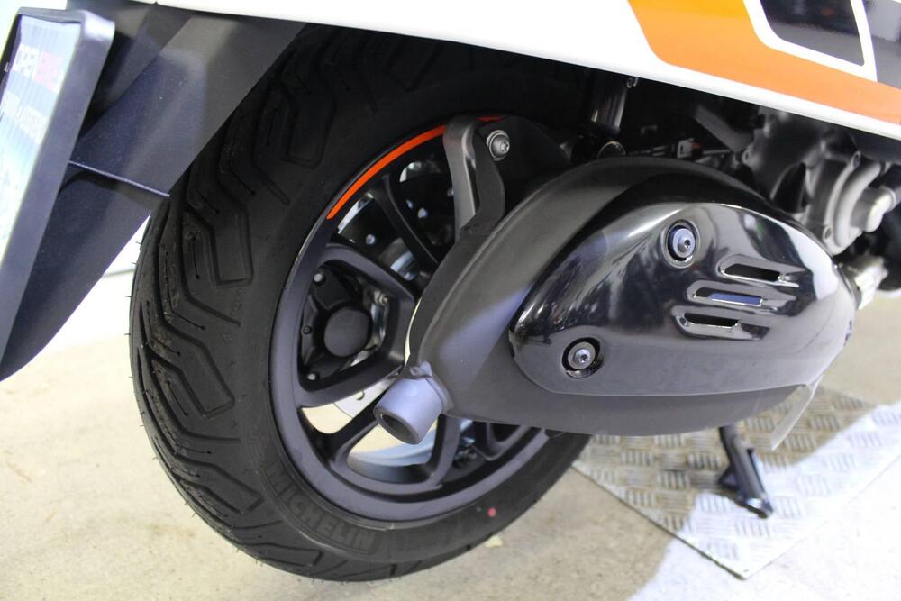 Vespa GTS 310 Supersport (2025) (4)