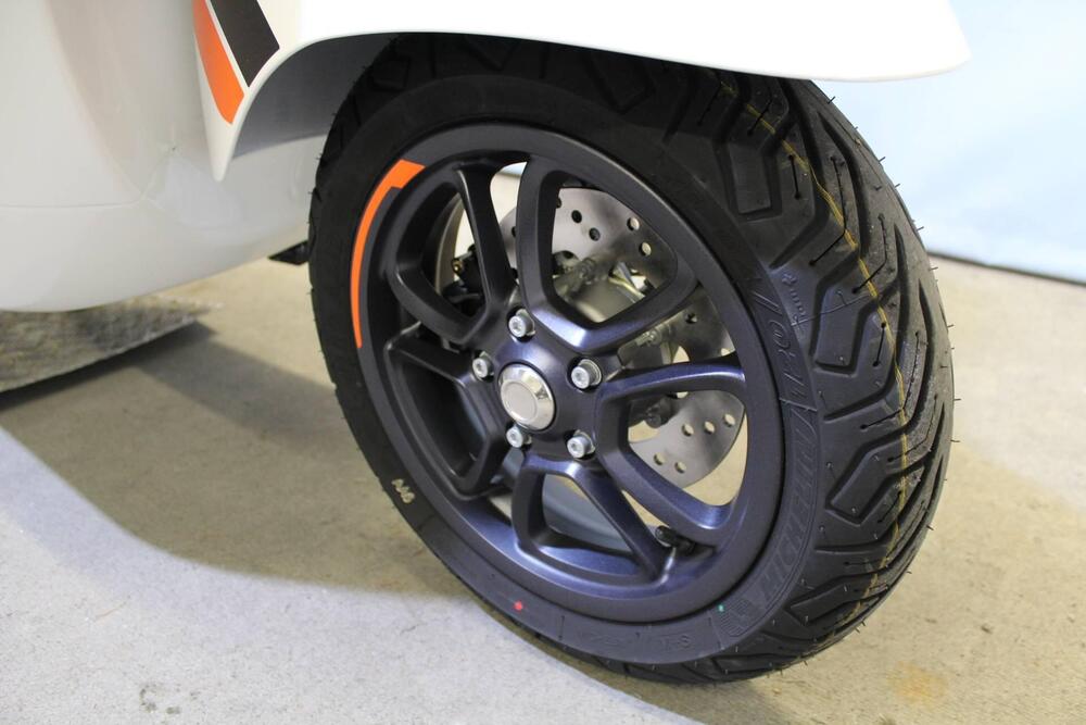 Vespa GTS 310 Supersport (2025) (5)