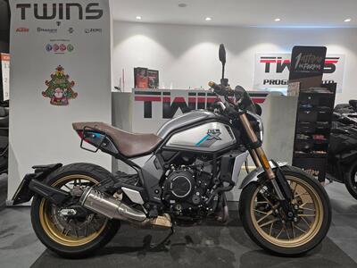 CFMOTO 700CL-X Heritage (2021 - 25) usata