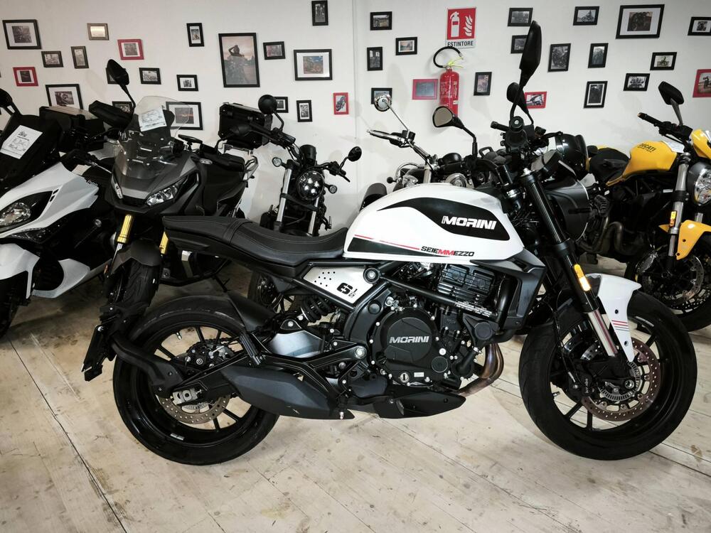 Moto Morini SEIEMMEZZO STR (2022 - 26) (4)