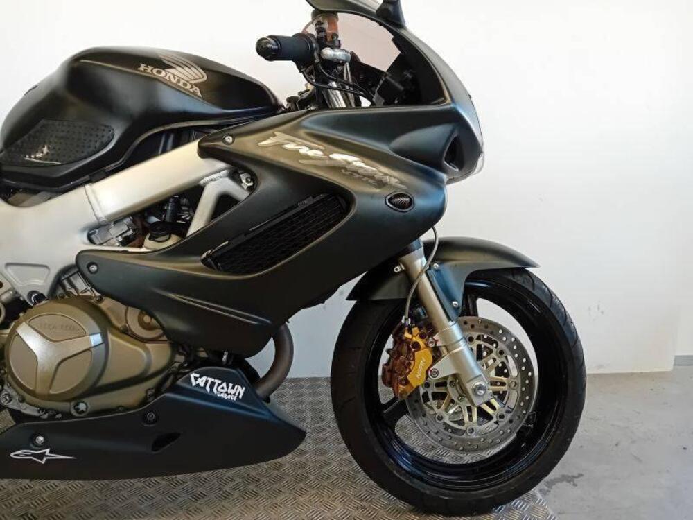 Honda VTR 1000 F Firestorm (2001 - 07) (7)