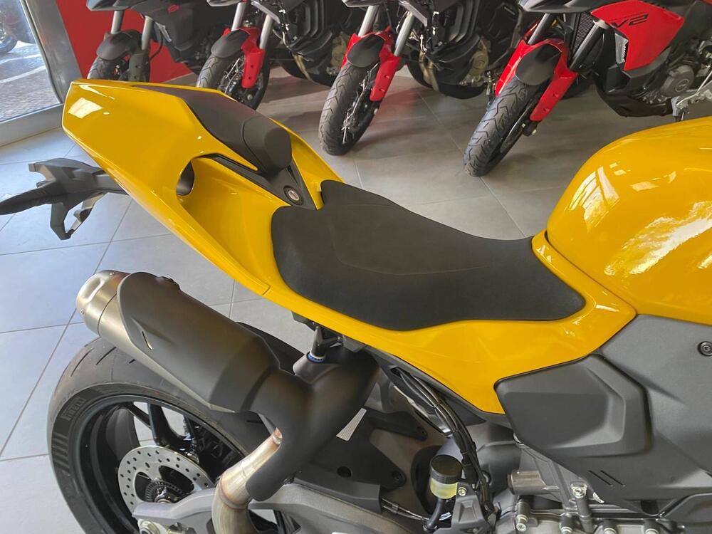 Ducati Panigale V2 S (2025 - 26) (9)