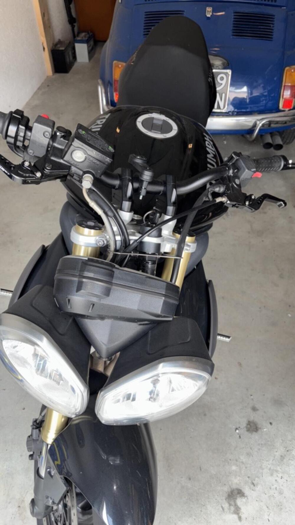 Triumph Street Triple (2013) (4)