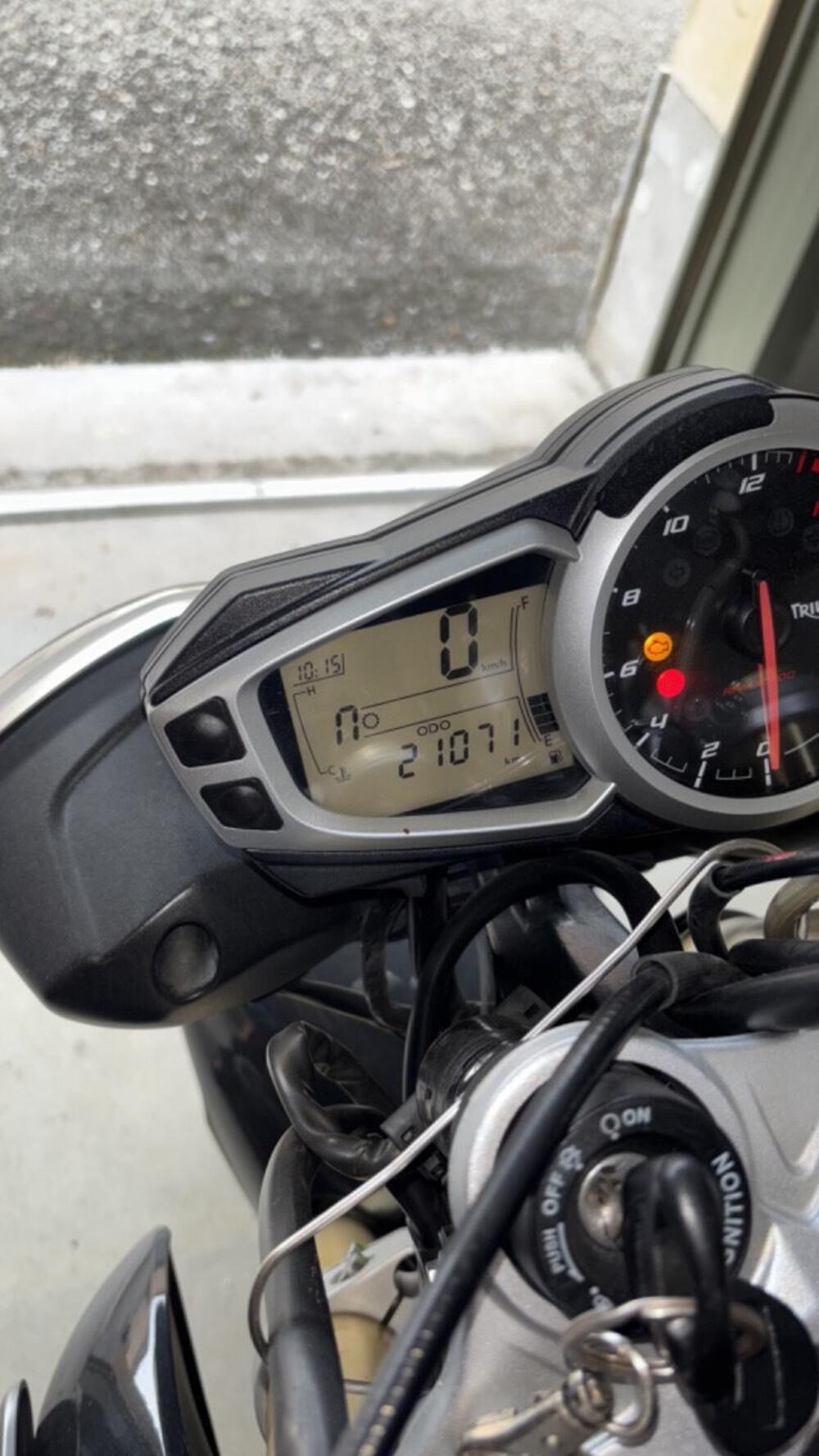 Triumph Street Triple (2013) (6)