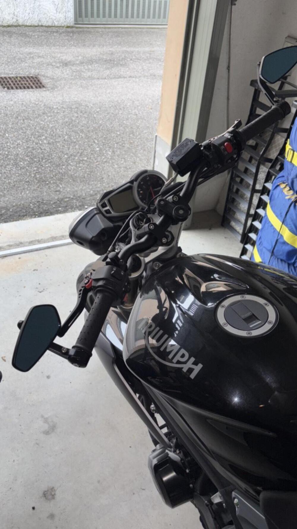 Triumph Street Triple (2013) (8)