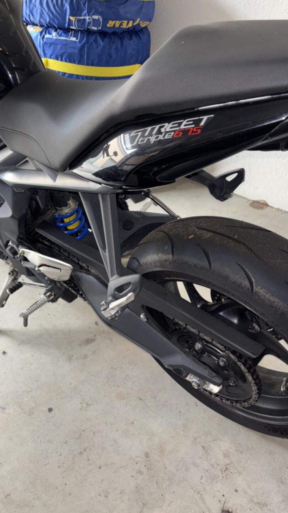 Triumph Street Triple (2013) (10)