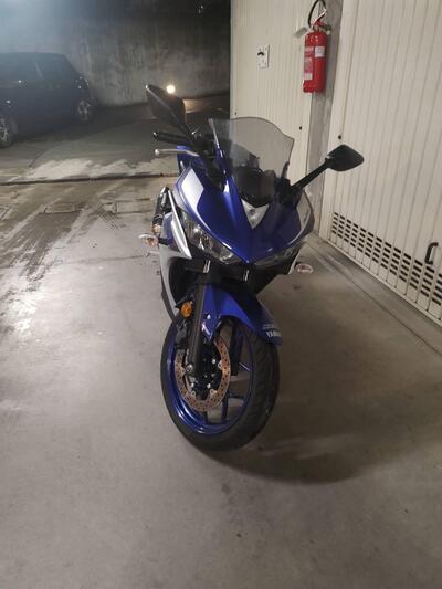 Yamaha YZF R3 (2015 - 17) usata