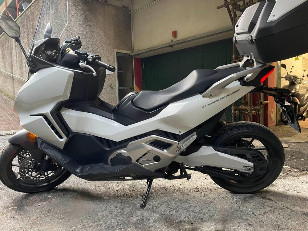 Honda Forza 750 DCT Urban (2021 - 24) (7)
