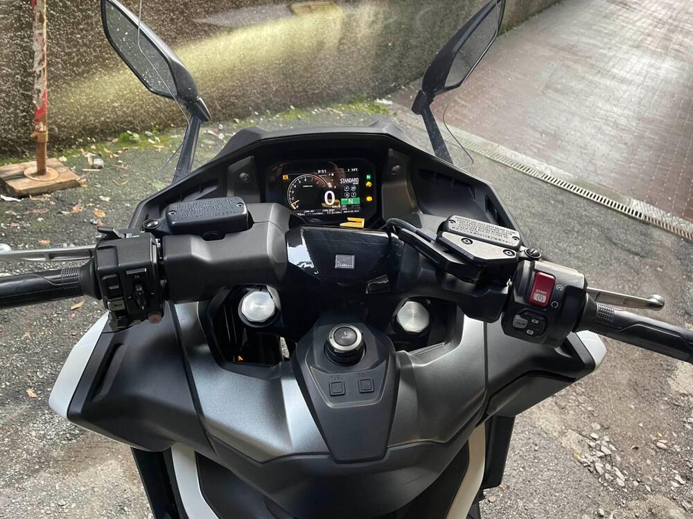 Honda Forza 750 DCT Urban (2021 - 24) (8)
