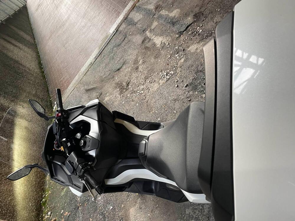 Honda Forza 750 DCT Urban (2021 - 24) (9)