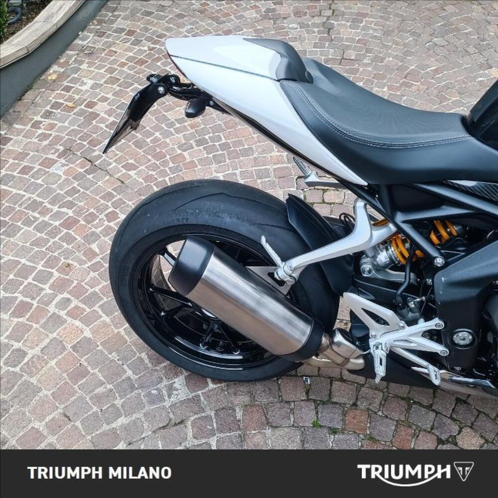Triumph Speed Triple 1200 RR (2022 - 26) (2)