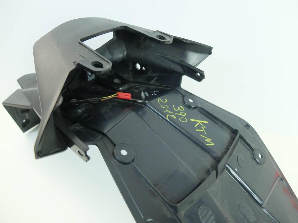 Codone Portatarga Vasca KtmDuke 125 / 200 / 390 (7)