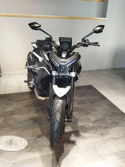 CFMOTO 800NK Advanced (2023 - 25) nuova