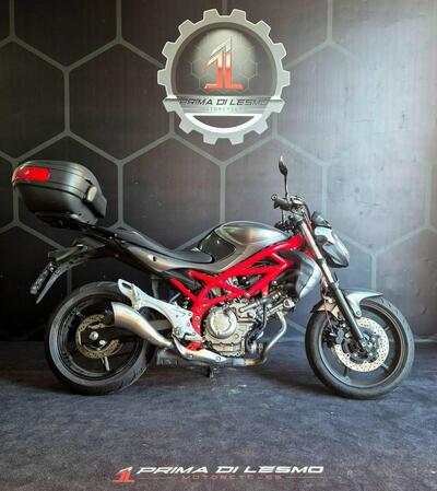 Suzuki Gladius 650 SFV (2009 - 15) usata