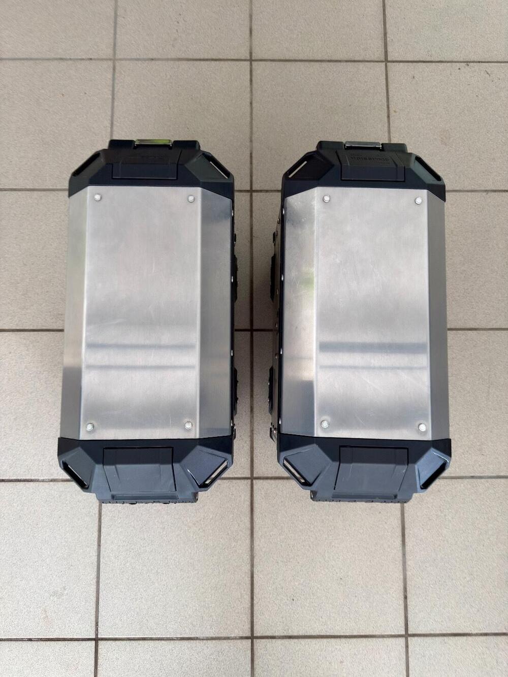 Borse Kappa Alluminio 35 lt (4)