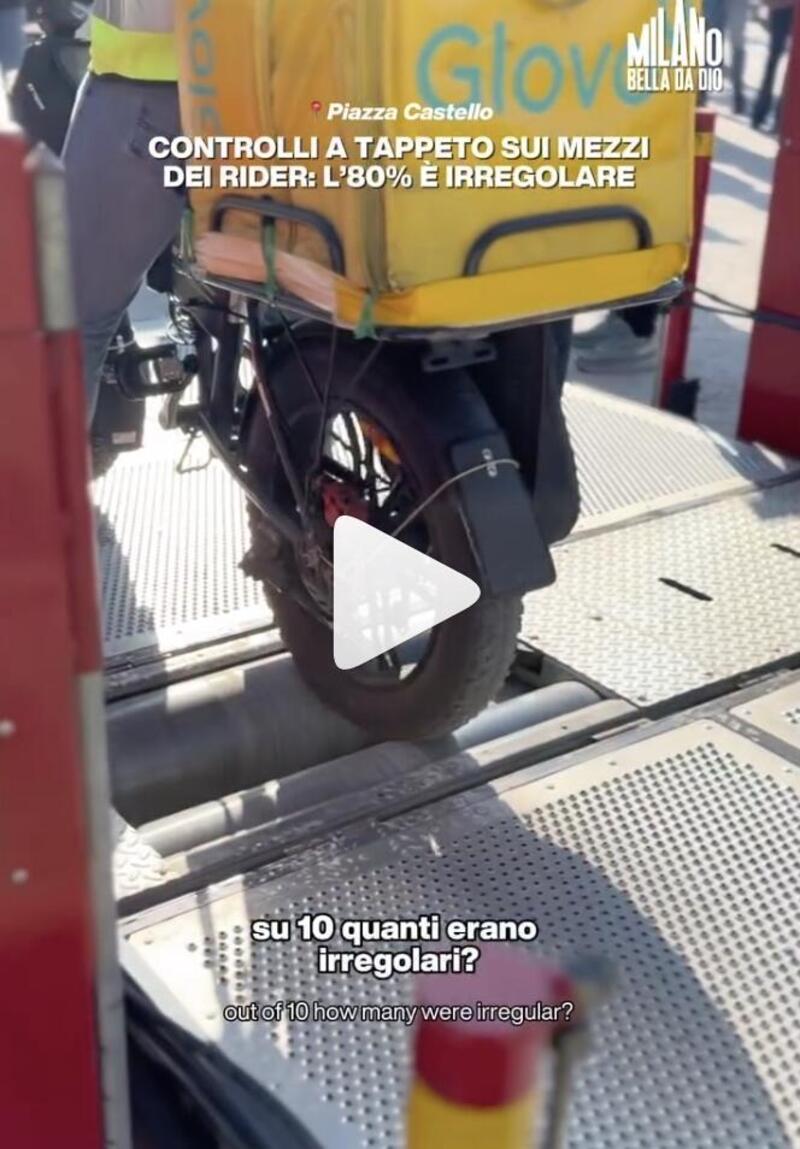 E-bike &quot;truccate&quot; nel mirino della Polizia, scatta la retata [VIDEO]