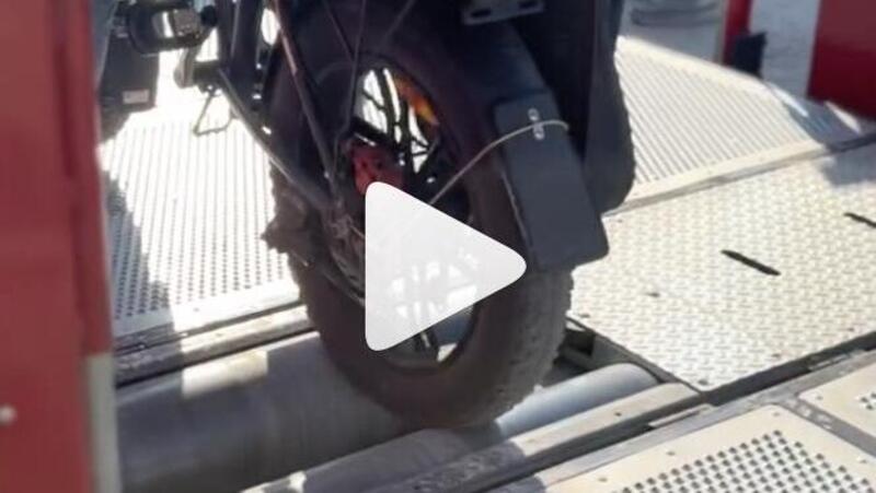 E-bike &quot;truccate&quot; nel mirino della Polizia, scatta la retata [VIDEO]