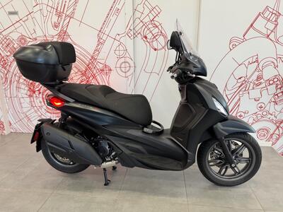 Piaggio Beverly 400 S (2025) usata