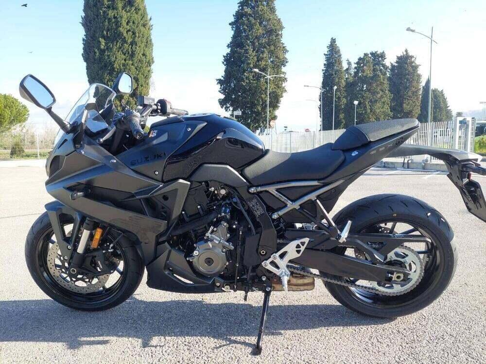 Suzuki GSX-8R (2024 - 26) (7)